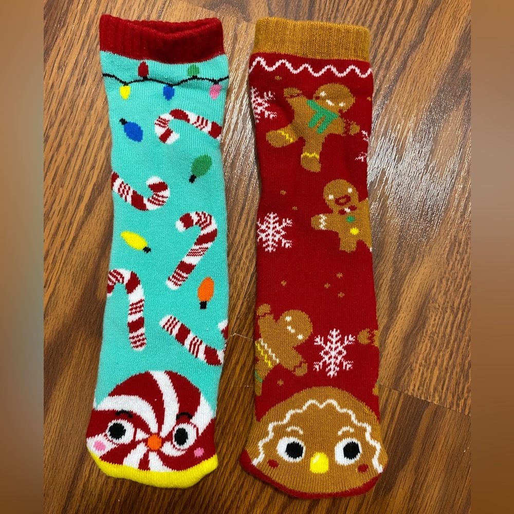 New Pals Mismatched Kid’s Christmas socks